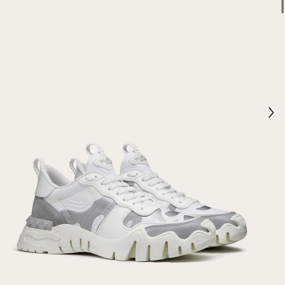 Valentino brand new man sneakers